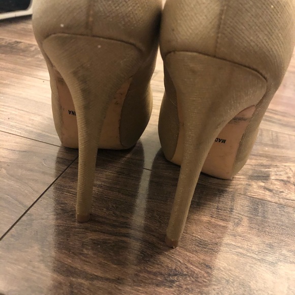 Used gold sparkly heels - Picture 2 of 3